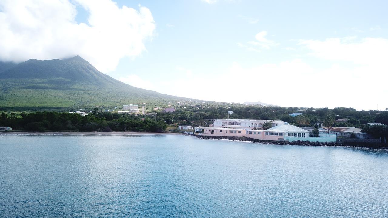 Pinneys Beach Hotel Nevis Чарльзтаун Экстерьер фото