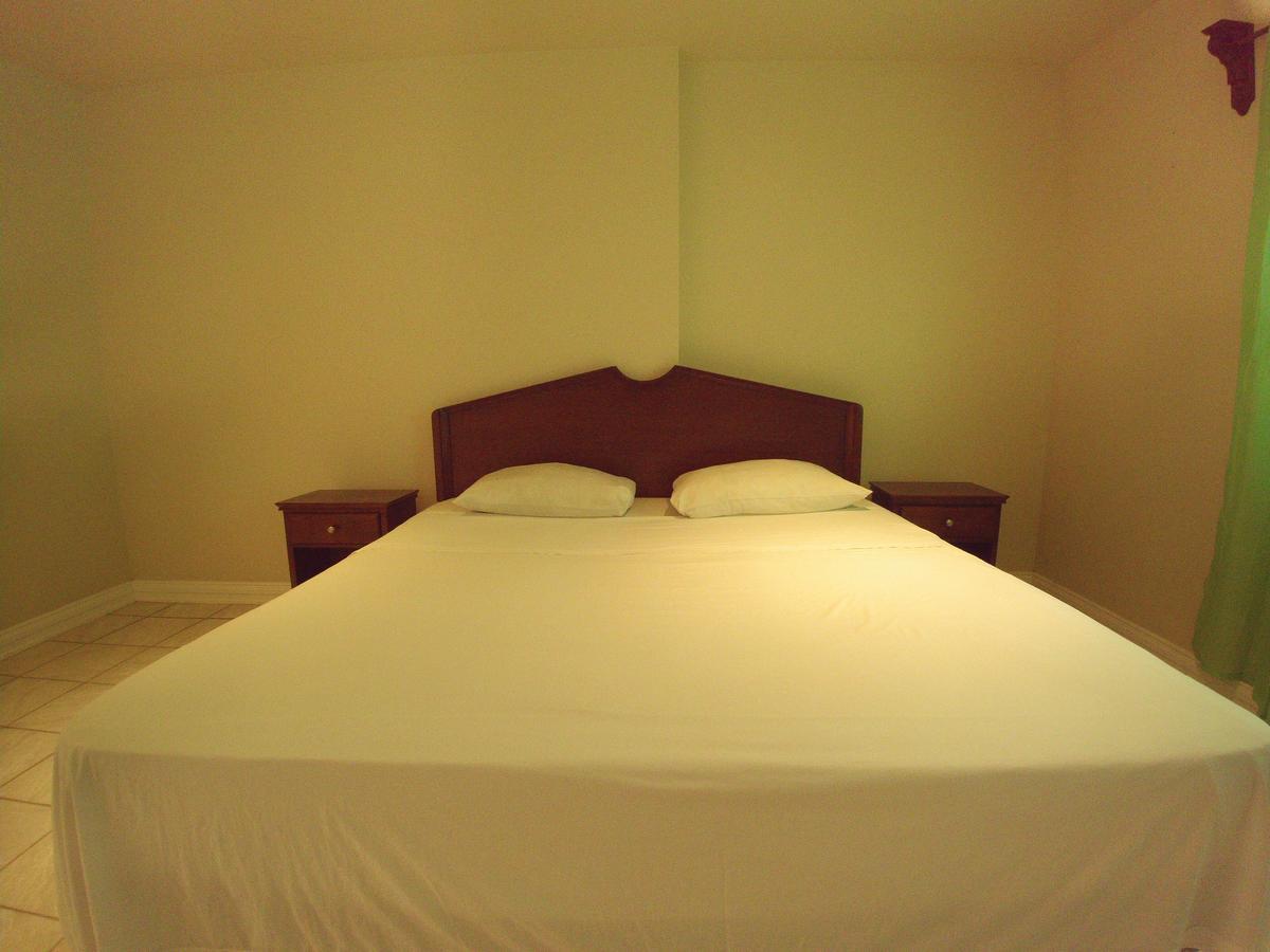 Pinneys Beach Hotel Nevis Чарльзтаун Экстерьер фото